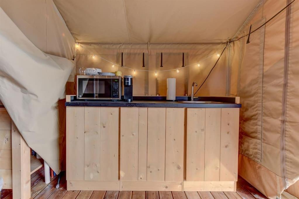 Hotel 12 Fires Luxury Glamping With Heating #3 Johnson City Exterior foto